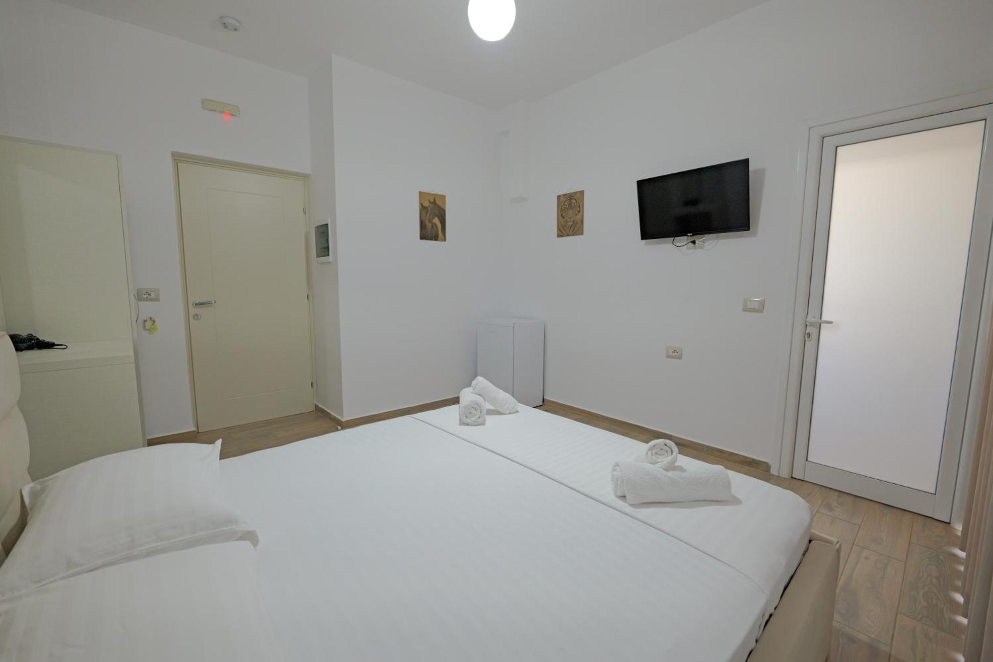 Hotel Veliaj Ksamil Exteriör bild