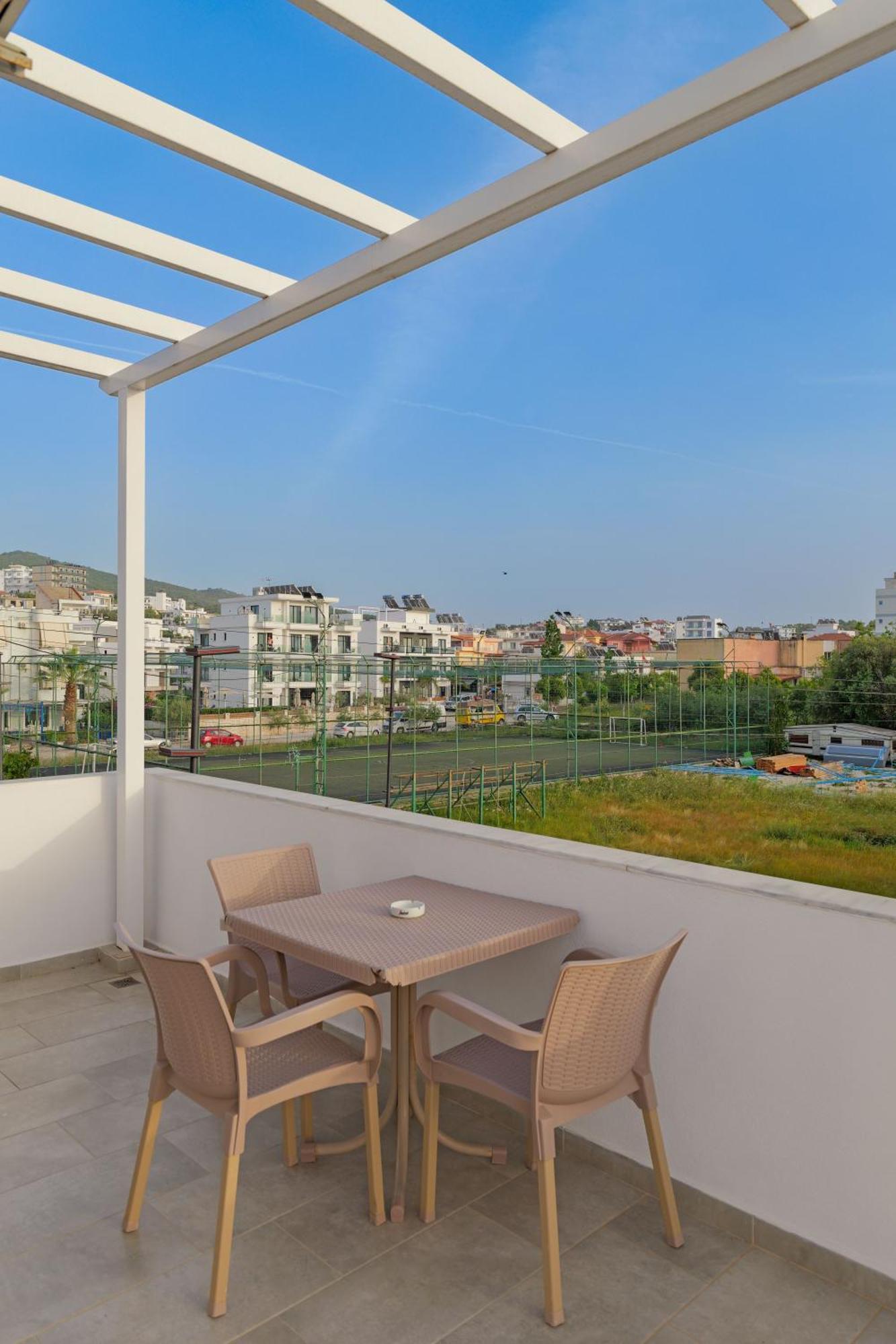 Hotel Veliaj Ksamil Exteriör bild