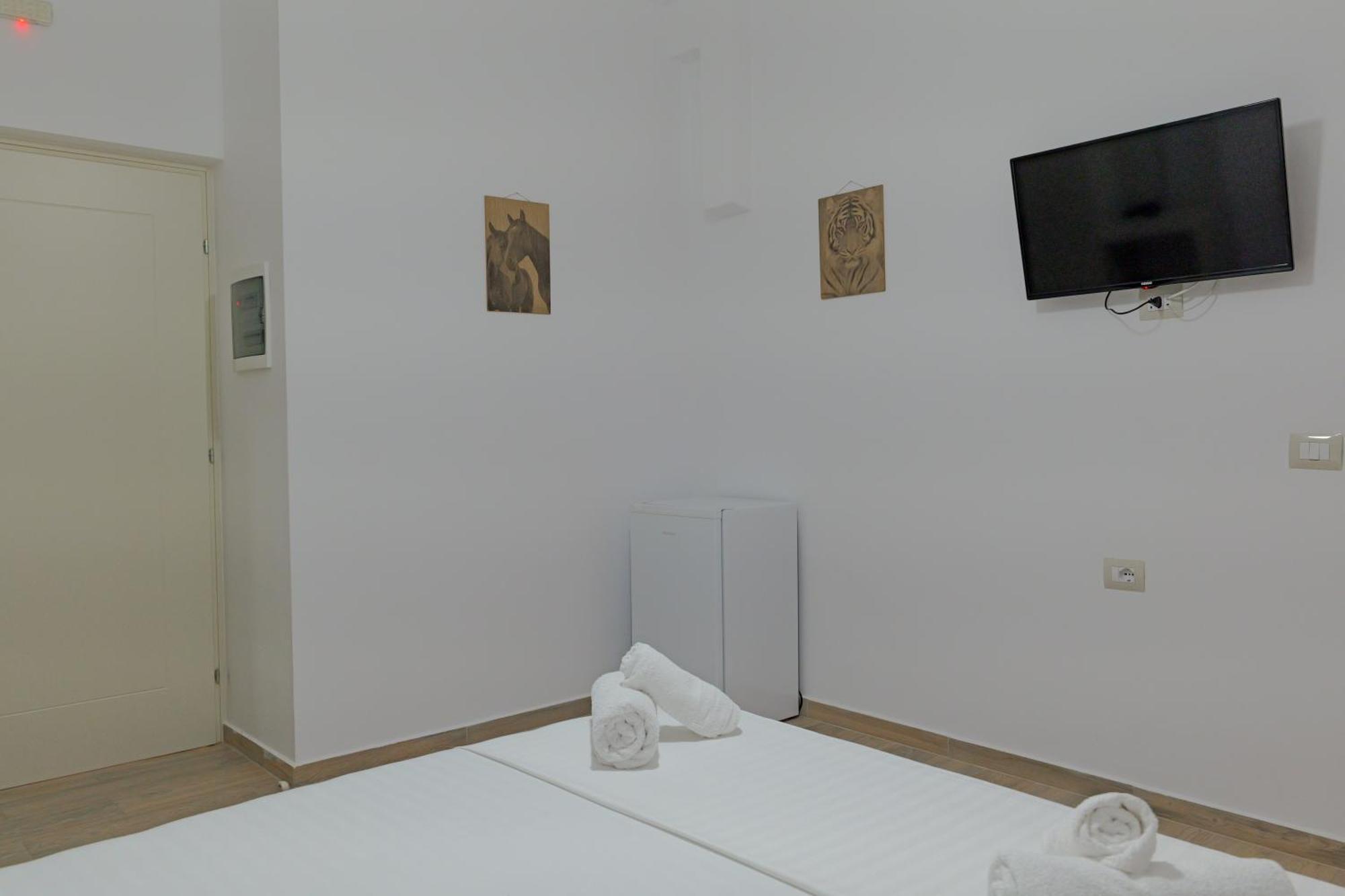 Hotel Veliaj Ksamil Exteriör bild