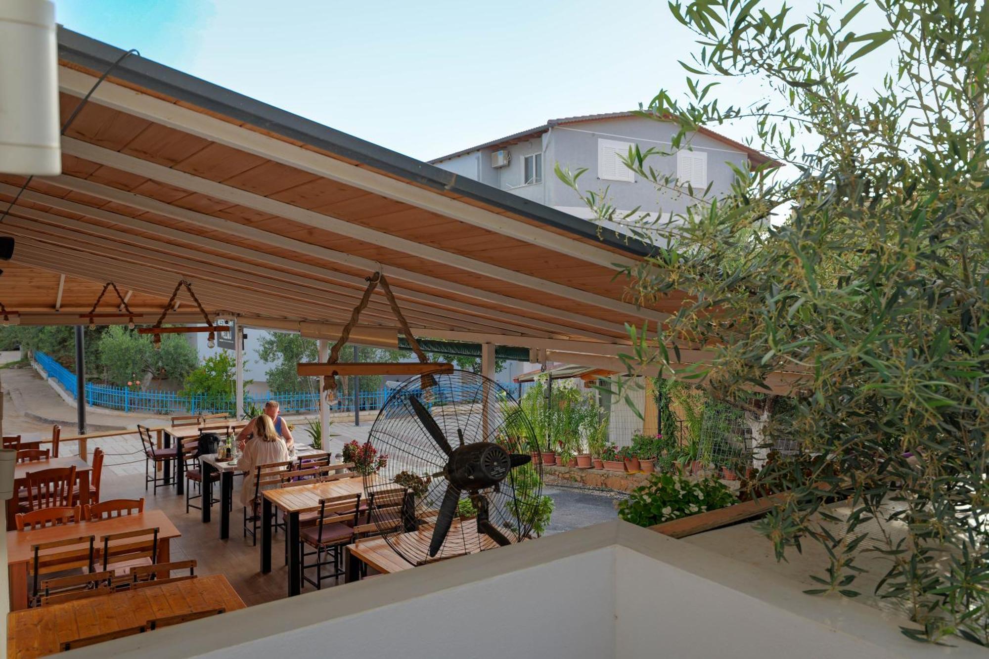 Hotel Veliaj Ksamil Exteriör bild